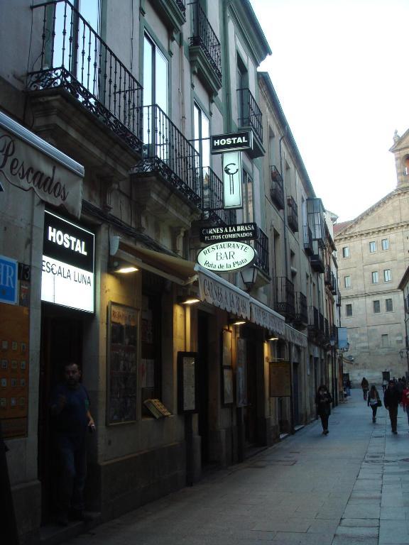 Hostal Escala Luna Salamanca Exterior foto