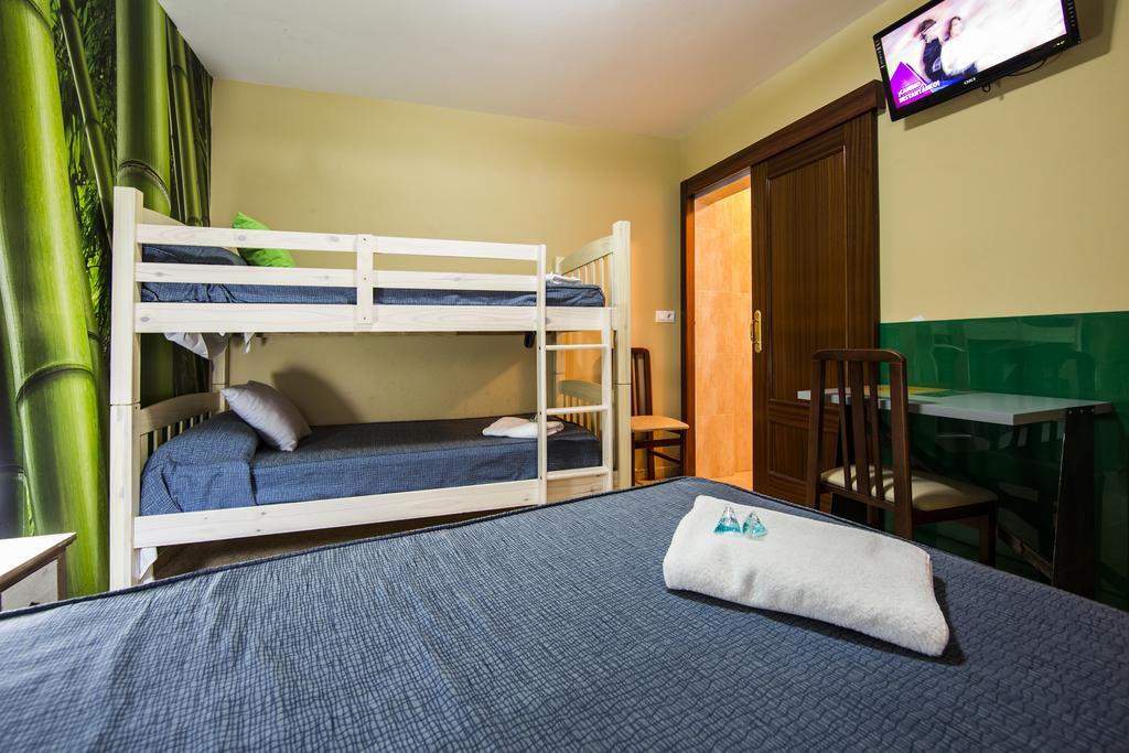 Hostal Escala Luna Salamanca Exterior foto
