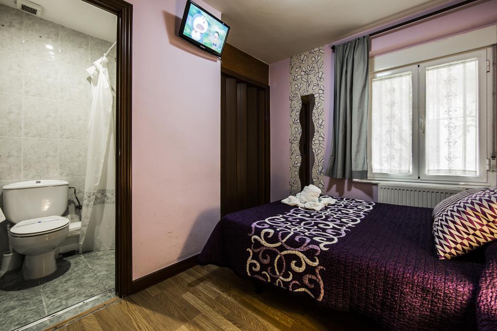 Hostal Escala Luna Salamanca Exterior foto