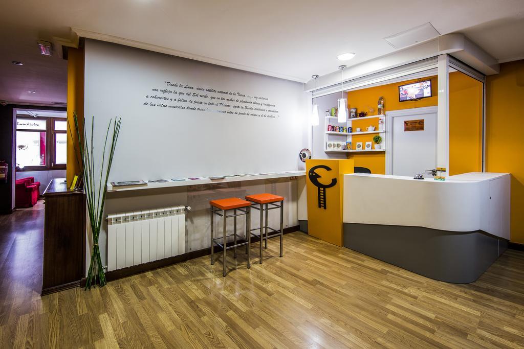 Hostal Escala Luna Salamanca Exterior foto